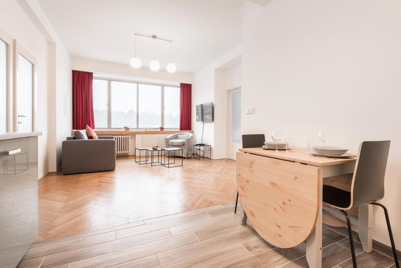 Merkur Apartments プラハ エクステリア 写真